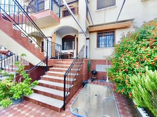 Casa pareada en alquiler en Nueva Torrevieja - Aguas Nuevas en Torrevieja