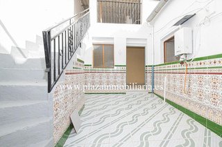 Chalet en venta en Poleares en Lucena