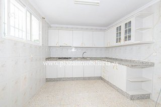Chalet en venta en Poleares en Lucena