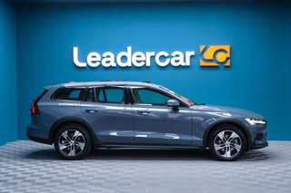 Volvo V60 Cross Country  2.0 B4 (D) AWD Cross Country Pro AUTO