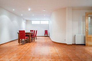 Casa adosada en alquiler en Piovera - Conde Orgaz en Madrid