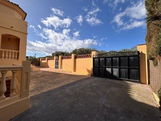 Chalet en venta en Coín