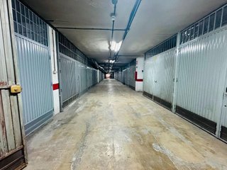 Garaje en venta en Cervantes en Granada