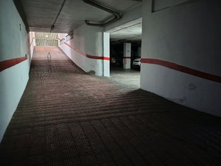 Garaje en alquiler en Ensanche - Diputación en Alicante