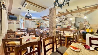 Local comercial en alquiler en Plaza de Toros - Avenida Chapí - Trinquete en Elda