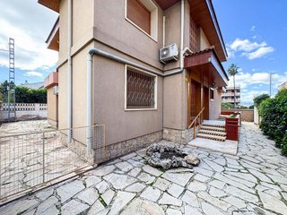 Chalet en venta en Ciudad Vergel en Elda