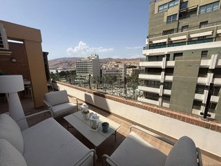 Piso en alquiler en Barrio Alto - San Félix - Oliveros - Altamira en Almería