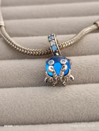 Charm pulpo azul