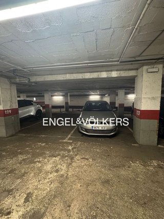 Garaje en venta en Eixample Nord – La Devesa en Girona
