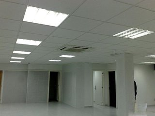 Local comercial en venta en Can Roca-Muntanyeta en Castelldefels