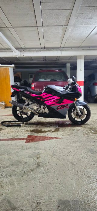 Honda CBR F2 1993 Sportbike