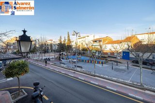 Casa adosada en venta en Avda. De los Ogíjares en Armilla