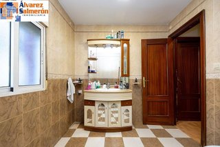 Casa adosada en venta en Avda. De los Ogíjares en Armilla
