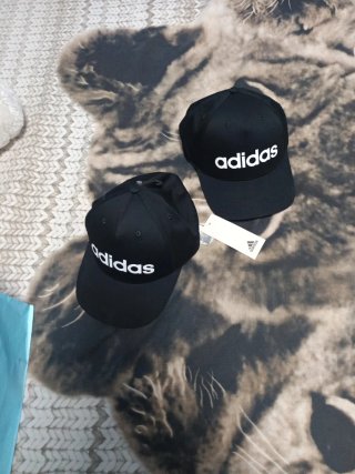 Gorras Adidas Negras,10€ cada una