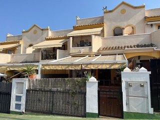 Casa adosada en venta en Centro en Torrevieja