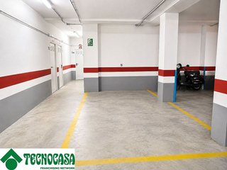 Garaje en venta en Centro Ciudad en Manises