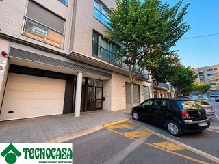 Garaje en venta en Centro Ciudad en Manises