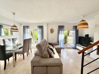 Casa adosada en alquiler en Los Naranjos en Marbella