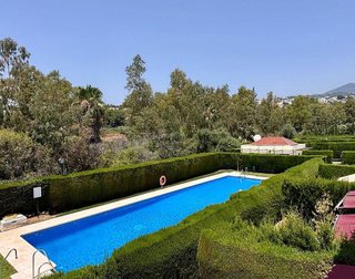 Casa adosada en alquiler en Los Naranjos en Marbella