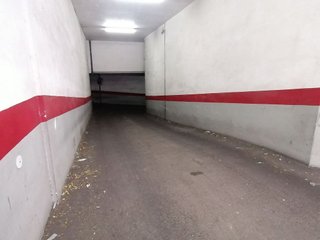 Garaje en alquiler en Benalúa en Alicante
