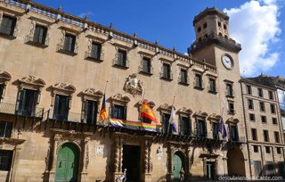 Garaje en alquiler en Benalúa en Alicante