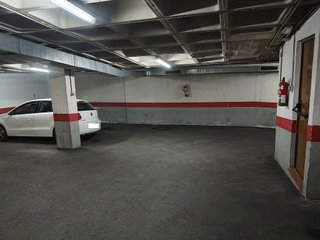 Garaje en alquiler en Benalúa en Alicante