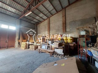 Nave industrial en venta en Monserrat
