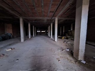 Local comercial en venta en Los Llanos - Av. de los Estudiantes en Valdepeñas
