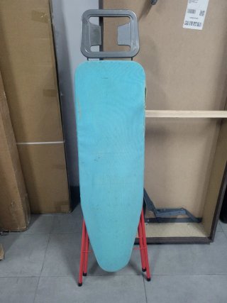 Tabla de planchar plegable azul
