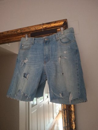 Pantalón vaquero de caballero,desgastado