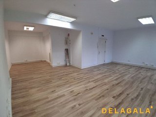 Oficina en alquiler en Las Arenas Centro en Getxo