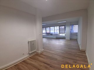 Oficina en alquiler en Las Arenas Centro en Getxo