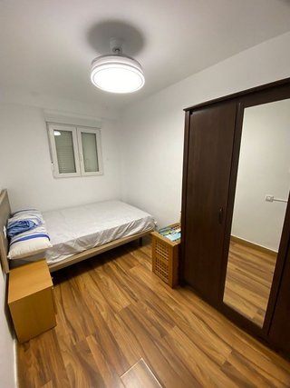 Piso en alquiler en Los Ángeles - Cruz de Caravaca en Almería