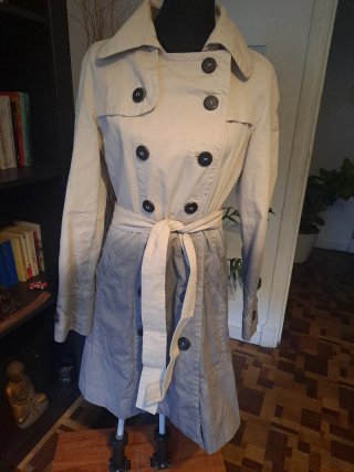 Gabardina Mango bicolor forrada y cinturón