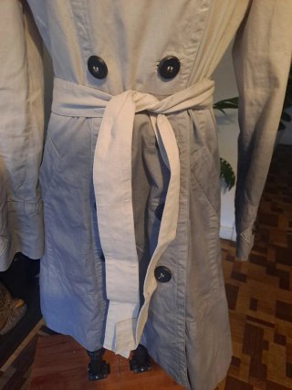 Gabardina Mango bicolor forrada y cinturón