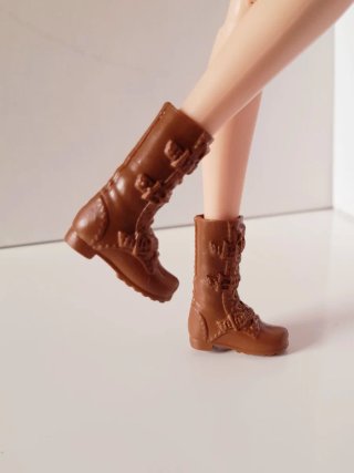 Barbie stivaletto urban marrone