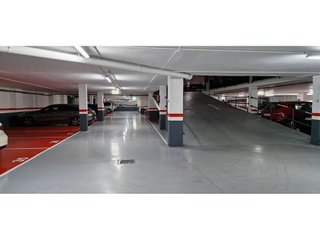 Garaje en venta en Gorg - Pep Ventura en Badalona