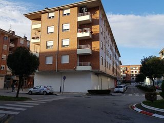 Local comercial en venta en Corrales de Buelna (Los)