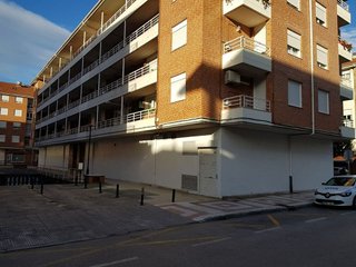 Local comercial en venta en Corrales de Buelna (Los)