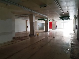 Local comercial en venta en Corrales de Buelna (Los)