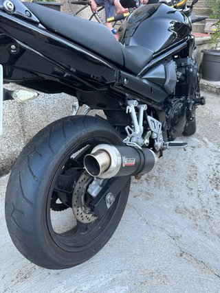 Suzuki GSF 650 Bandit Negra