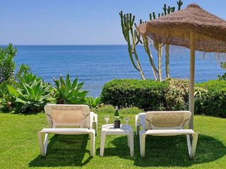 Ático en alquiler en El Padrón - El Velerín - Voladilla en Estepona