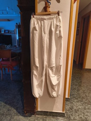 Pantalones anchos blancos