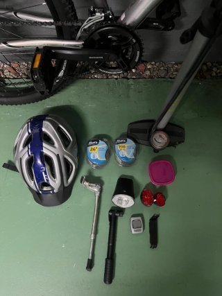 Bicicleta Lapierre con accesorios.