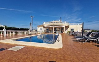 Chalet en venta en Catral