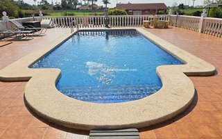 Chalet en venta en Catral