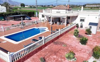 Chalet en venta en Catral