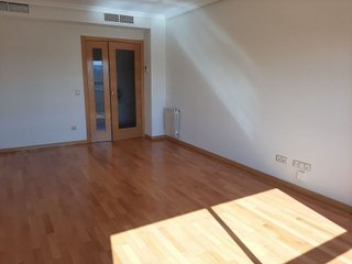 Piso en alquiler en San Isidro - Los Almendros en Alcalá de Henares