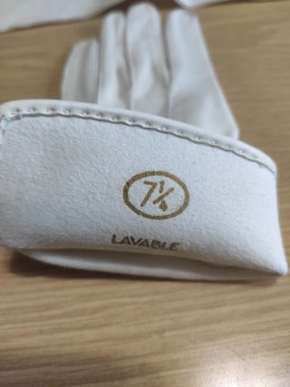 Guantes de vestir de piel de cabritilla blancos
