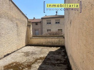 Chalet en venta en Zuera